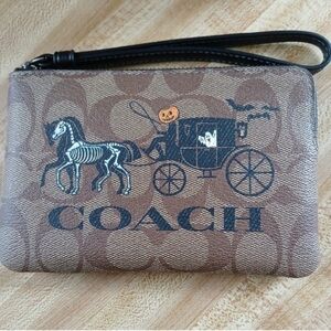 Coach 🔥Rare🔥 Halloween City Wristlet, 2 Card Slots, Limited Edition NWOT